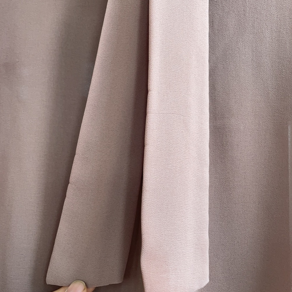 Aritzia Babaton Blouse - Picture 4 of 7